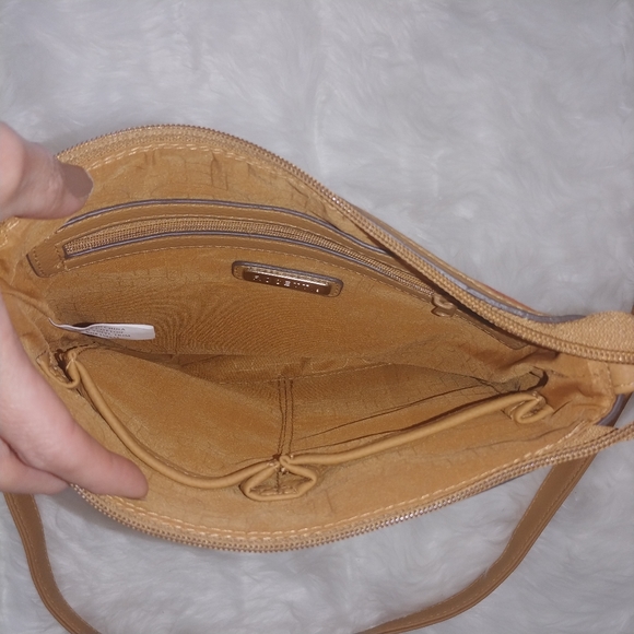 Rosetti butterfly print crossbody - Picture 5 of 6